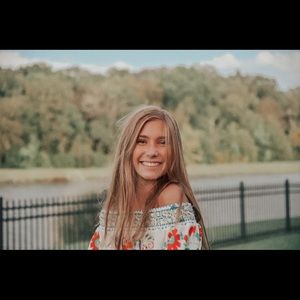 Meet your Posher, Natalie